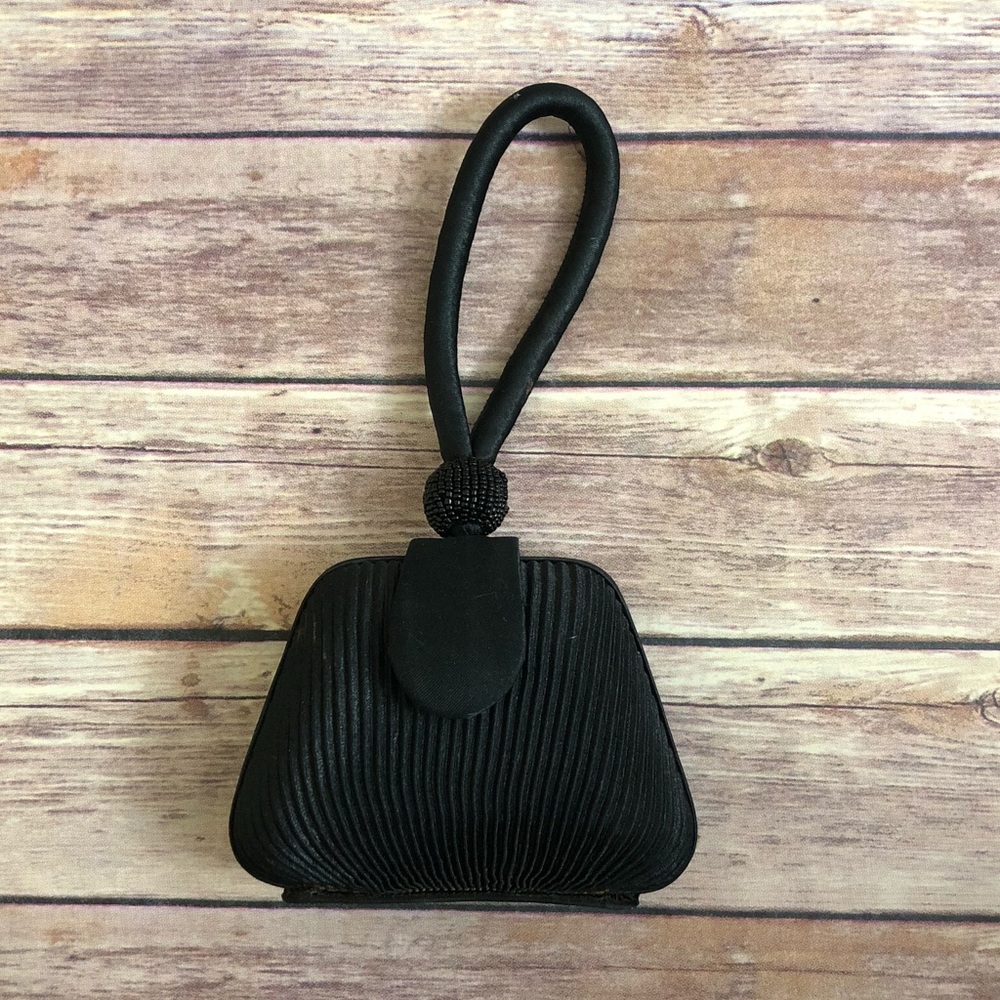 KMQ Collection Black Wristlet